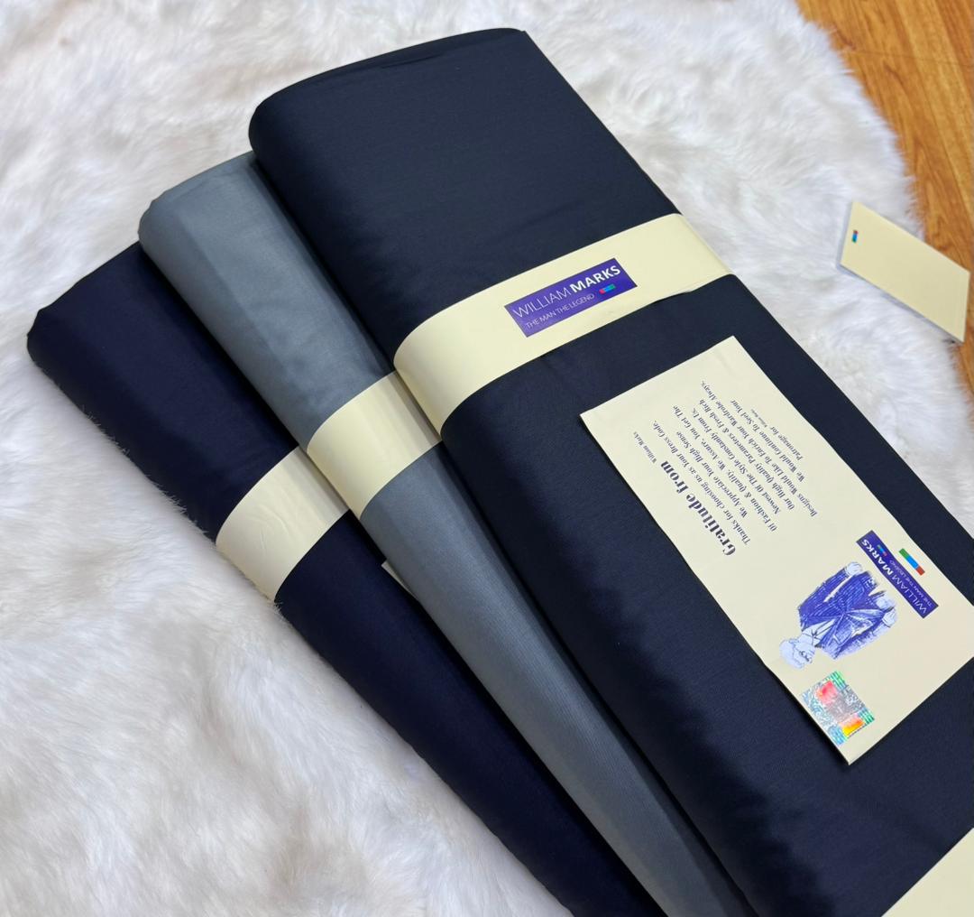 Bazin haut de gamme — bleu nuit et gris perle.