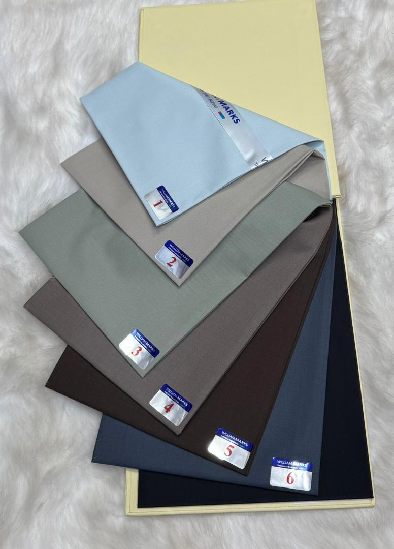 Sélection de 6 coloris doux — ciel, gris, sauge, taupe, ardoise, marine.